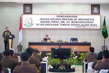 Jaksa Agung minta jajaran beri efek jera pelaku kejahatan laut di Kepri