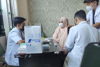 64 juta orang telah mendapat vaksin dosis ketiga