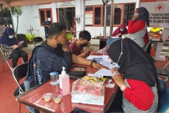 Pemkot Palu  tetap prioritaskan vaksinasi COVID-19