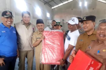 Pemkab Lombok Timur menyalurkan bantuan ke korban angin puting beliung
