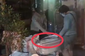 Hendak dikirim ke Pulau Sumbawa, ratusan liter miras di dalam bus diamankan