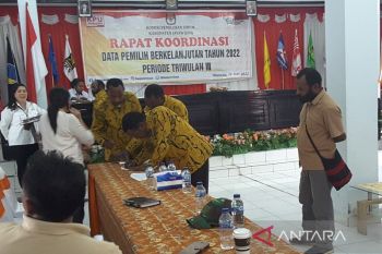 KPU Jayawijaya daftar 22 parpol dalam sipol