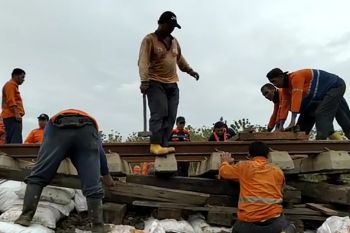 Tanah di lokasi amblesan Cilacap jenis ekspansif
