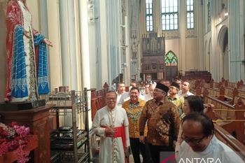 Minister provides Rp1 billion in aid for Jakarta Cathedral