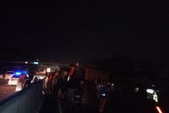 Three killed, 43 injured in East Java's tourist bus crash