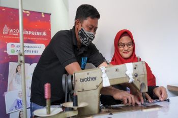 HUT ke-26, XL lakukan beragam program sosial