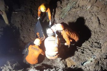 Tim SAR Gabungan temukan korban longsor di Tomohon