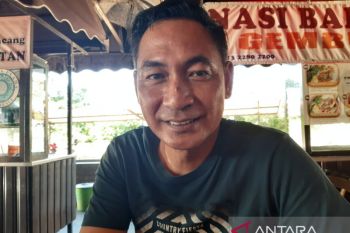 Limbah oli hitam mulai berkurang cemari pesisir Bintan