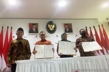 Gov't announces 24 public holidays, collective leave days for 2023