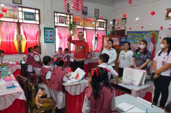 Dirjen Paud-Dikdasmen pantau IMK di SD 02 Manado
