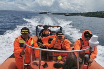 Basarnas Kendari cari dua pemancing mati mesin di perairan Buton Selatan