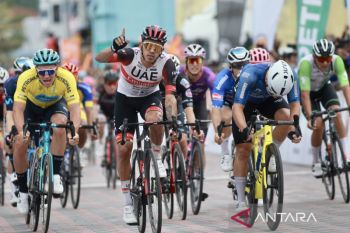 Sprint panjang antarkan Molano finis terdepan Etape 2