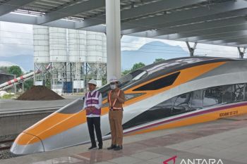 Presiden Jokowi harap proyek kereta cepat jadi bagian konektivitas antarnegara