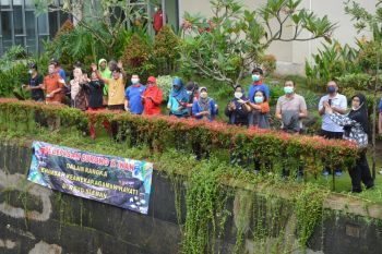 RSUD Sleman tebar benih ikan melestarikan keanekaragaman hayati