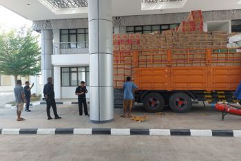 Bea Cukai Atambua sita 10.314 liter minyak goreng di Mota Ain