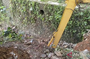 Tim SAR lanjutkan pencarian mahasiswi IPB hingga pintu air Manggarai