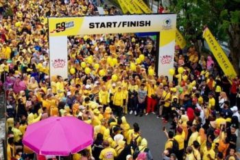 Ribuan peserta "kuningkan" Pekanbaru, Syamsuar minta doakan Golkar menang Pemilu