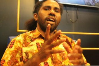Pemuda GBI Papua minta Gubernur Lukas Enembe hadapi pemeriksaan KPK