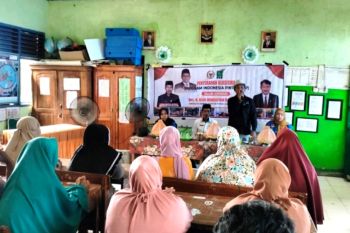 Puluhan siswa SD di Maros terima beasiswa PIP dan KIP
