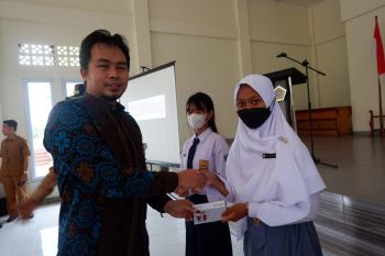 OJK Kepri tingkatkan inklusi keuangan pelajar di Karimun melalui Kejar