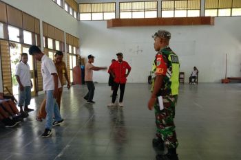 Koramil 1708-02/Biak Timur beri pendampingan SMK N 1 latihan Yospan