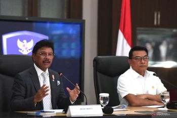 Moeldoko sebut perempuan bersenjata di depan Istana bergerak individu