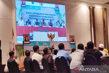 Bulog Sulawesi Selatan ditarget 300 ribu ton beras hingga Desember 2022
