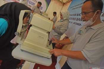Katarak juga bisa muncul pada usia muda
