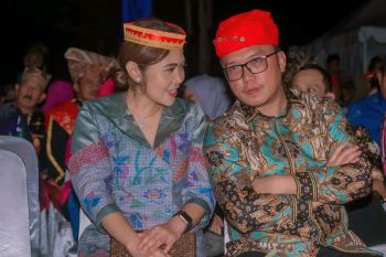 Bupati Morut hadiri pembukaan Festival Danau Poso di Tentena