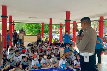 Ditlantas Polda Kepri beri pendidikan lalu lintas untuk siswa TK dan SD