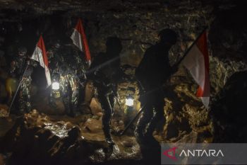 Pengambilan air suci jelang HUT ke 77 Brimob