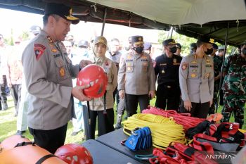 Kapolda NTB meminta jajaran perkuat kerja sama penanganan dampak bencana