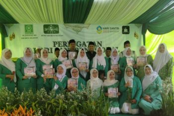 Buku "Aku Bangga Menjadi Santri" menarik dibaca