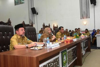 Bupati Kasmarni minta Desa percepat penyerapan anggaran Bermasa
