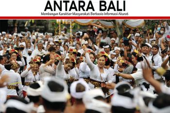 LESTARIKAN TRADISI &rdquo;PERANG KETUPAT&rdquo; WARISAN BUDAYA