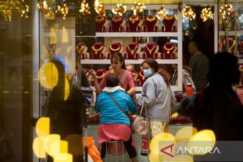 Naik, harga emas