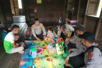 Anak penderita leukimia di Meranti dapat bantuan dari Polsek Rangsang Barat