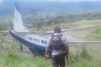 Pesawat cargo PK-RVA tergelincir di Papua