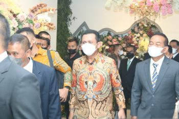 Pemprov Kepri bersama PLN siapkan infrastruktur kendaraan listrik