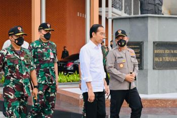 Presiden Jokowi meninjau infrastruktur IKN Nusantara