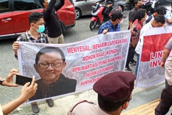 Sampaikan sikap di Surya Dumai dan Kejati Riau, massa APMKP menyesal