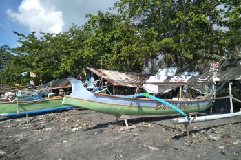 Waspada prakiraan gelombang tinggi di NTB bisa mencapai 2 meter