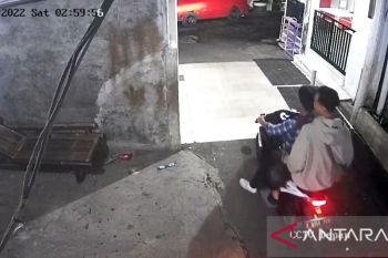 Polisi tangkap dua pelaku diduga buang bayi
