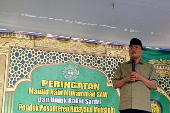 Santri Ponpes Hidayatul Muhsinin Labulia Loteng Peringati Maulid Nabi SAW