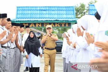 Wabup Meranti ingatkan guru soal etika dan sopan santun anak