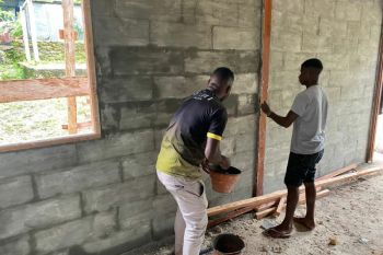 Satgas TMMD Kodim 1708 kejar target pengerjaan 10 rumah di Biak