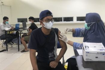 Pemprov Kepri terima 18.720 dosis vaksin COVID-19 penguat