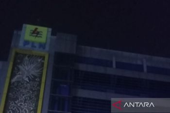 Kantor PT PLN WS2JB di Jl Kapten A Rivai Palembang terbakar