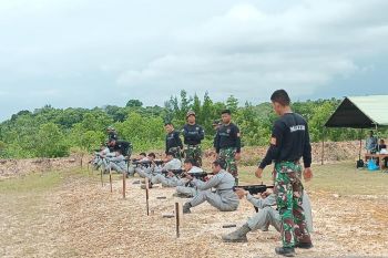 Bakamla gelar latihan menembak pertahankan kemampuan personel