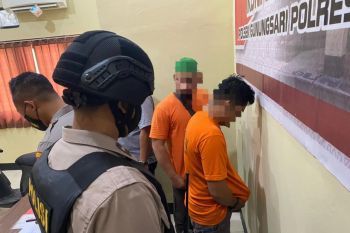 Curi gerobak sampah, dua pengangguran di Pagutan Mataram menginap di sel